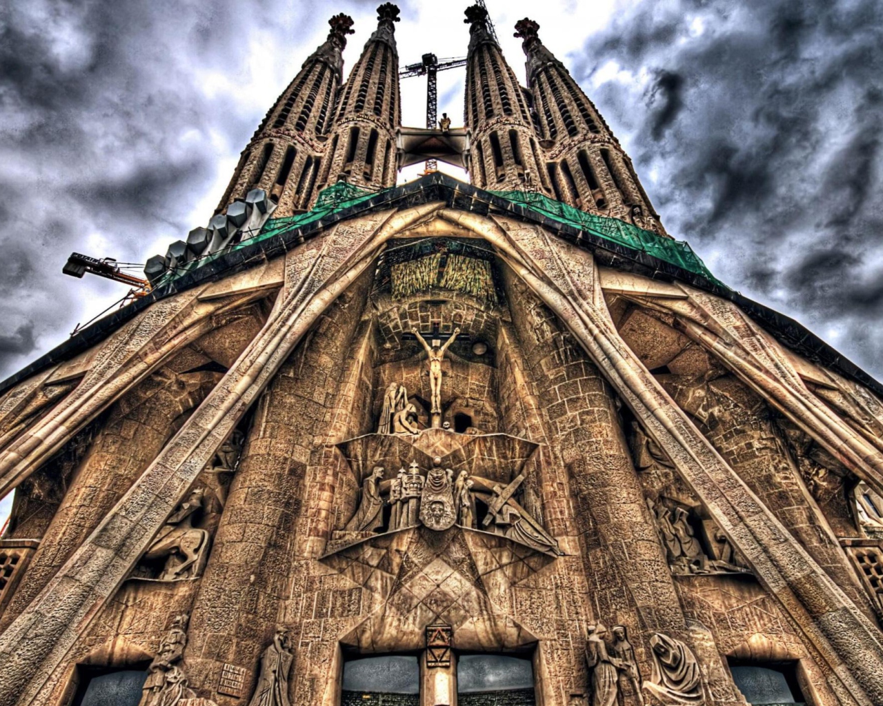 Das Sagrada Familia - Barcelona Wallpaper 1280x1024