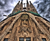 Fondo de pantalla Sagrada Familia - Barcelona 176x144