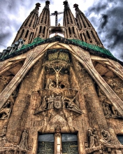 Fondo de pantalla Sagrada Familia - Barcelona 176x220