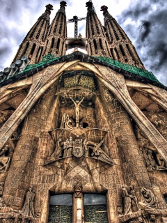 Fondo de pantalla Sagrada Familia - Barcelona 240x320