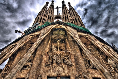 Обои Sagrada Familia - Barcelona 480x320