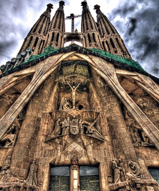 Sagrada Familia - Barcelona Background for 240x320