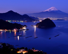 Sfondi Night Fuji 220x176