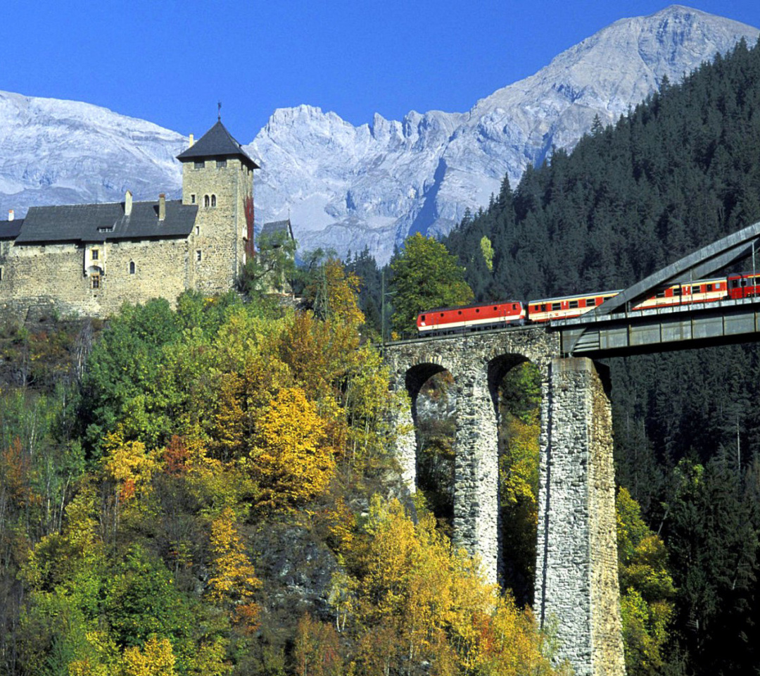 Sfondi Austrian Castle and Train 1080x960
