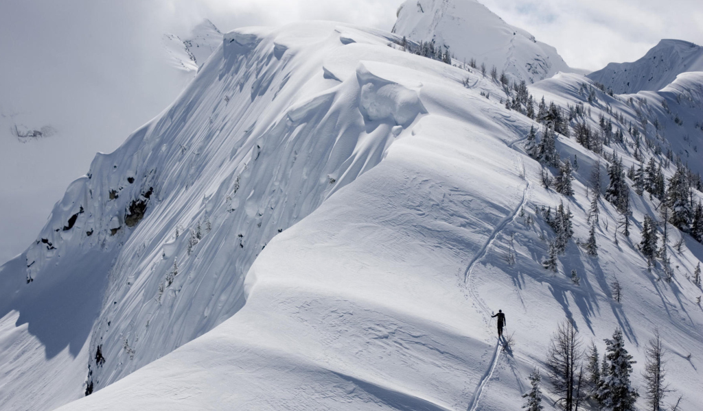 Powder Creek Lodge - British Columbia screenshot #1 1024x600