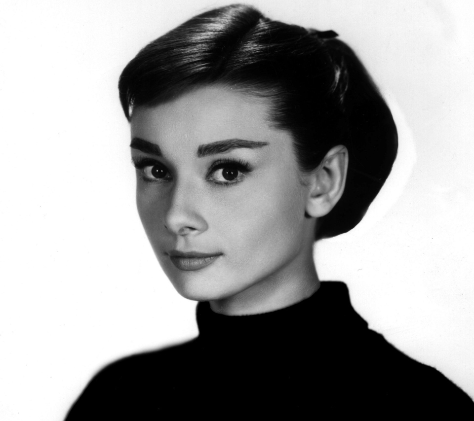 Audrey Hepburn wallpaper 960x854