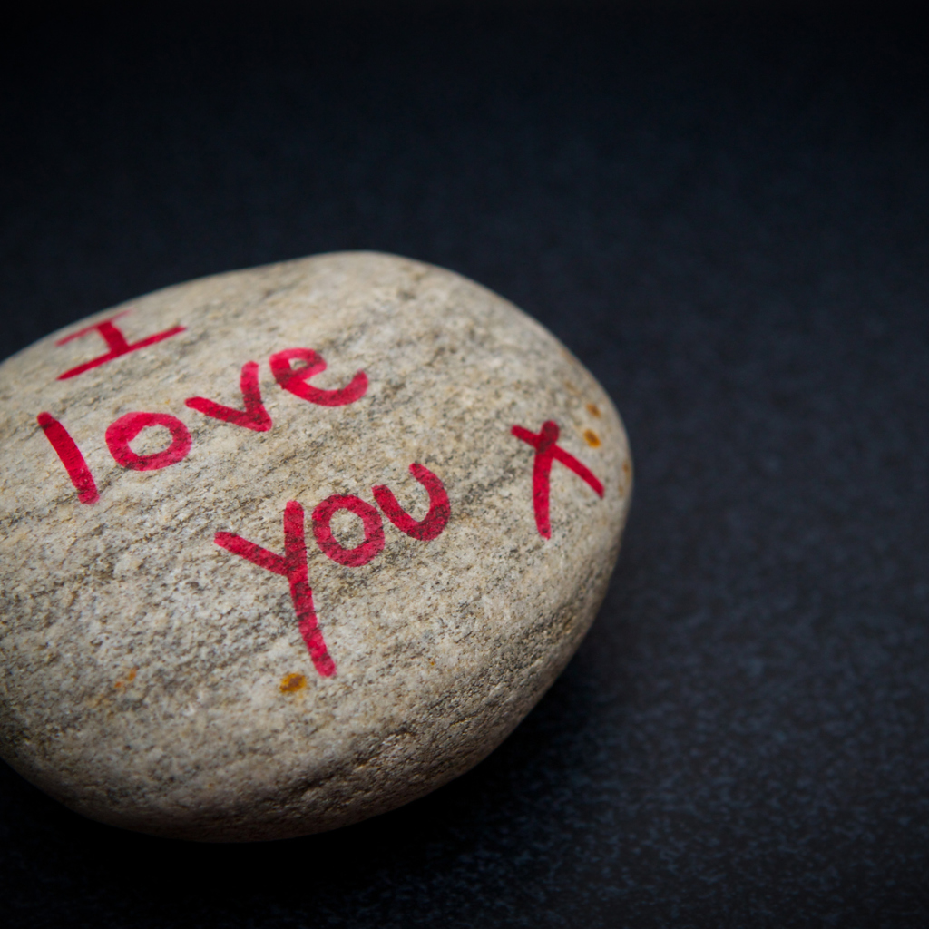 Fondo de pantalla I Love You Written On Stone 1024x1024