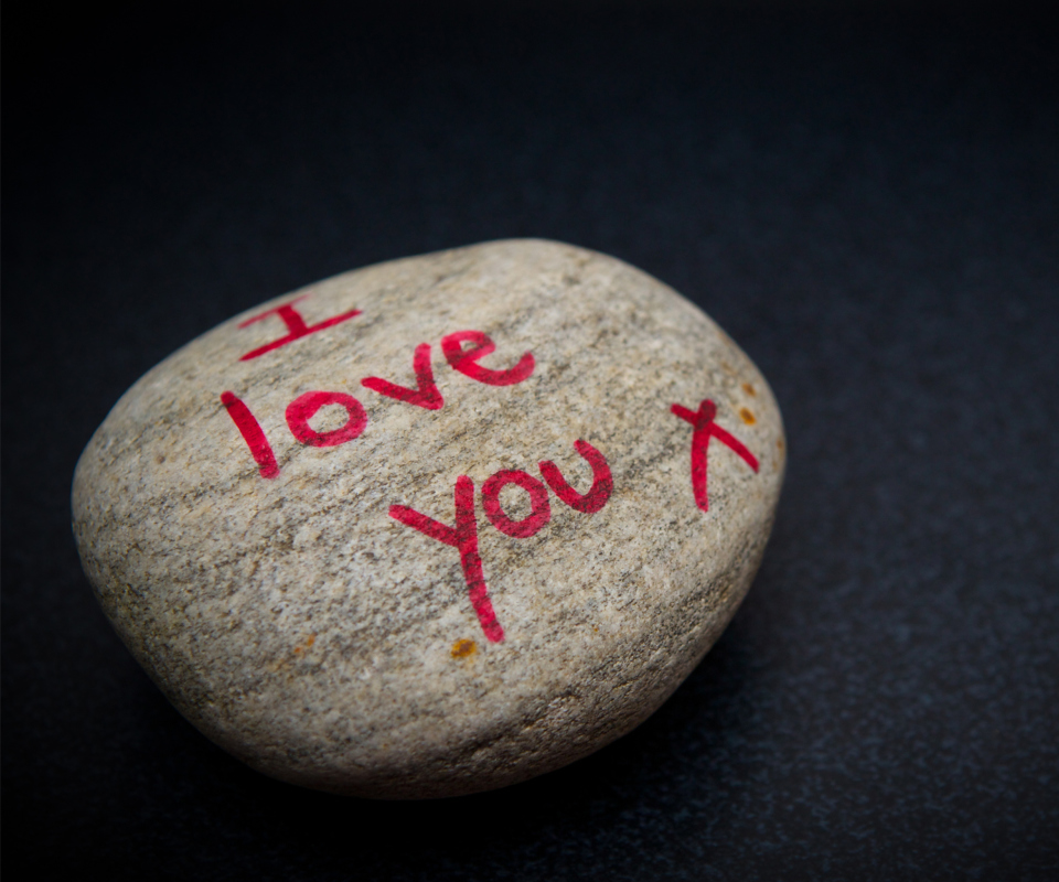 Обои I Love You Written On Stone 960x800