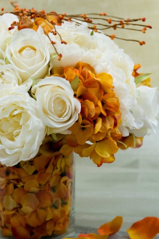 Fondo de pantalla Autumn Bouquet 320x480