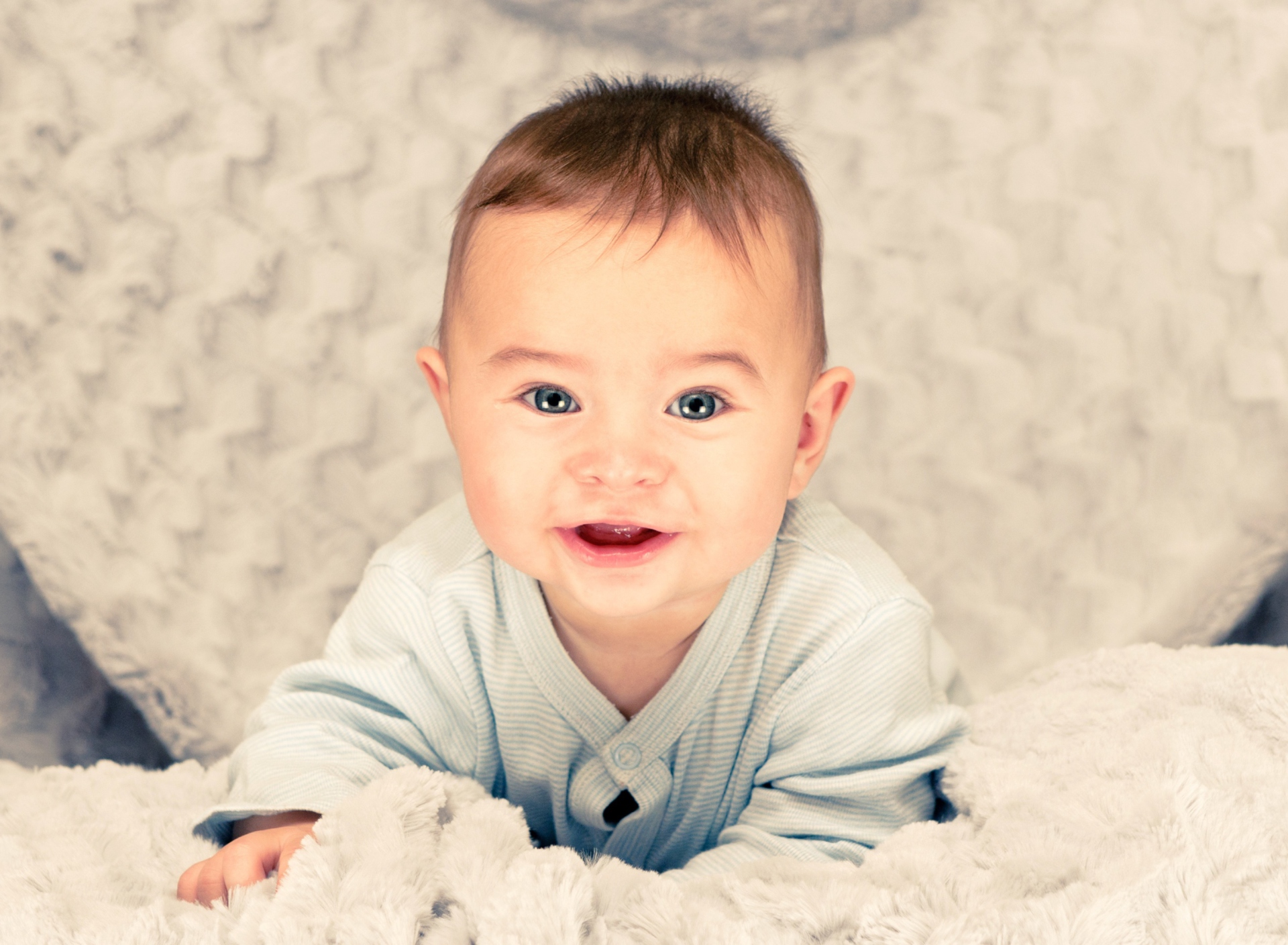 Das Cute & Adorable Baby Wallpaper 1920x1408