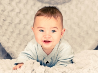 Обои Cute & Adorable Baby 320x240