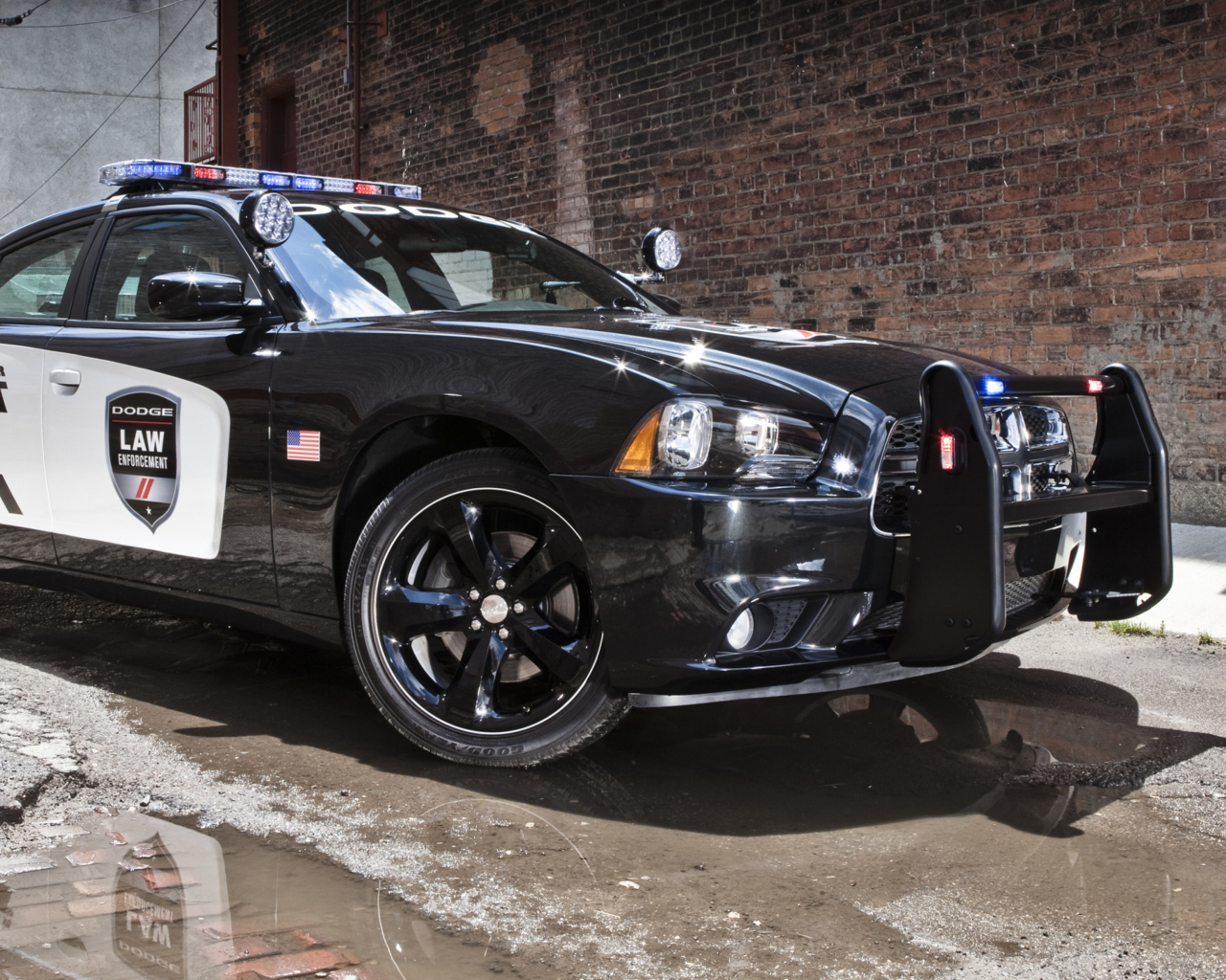 Обои Dodge Charger - Police Car 1280x1024