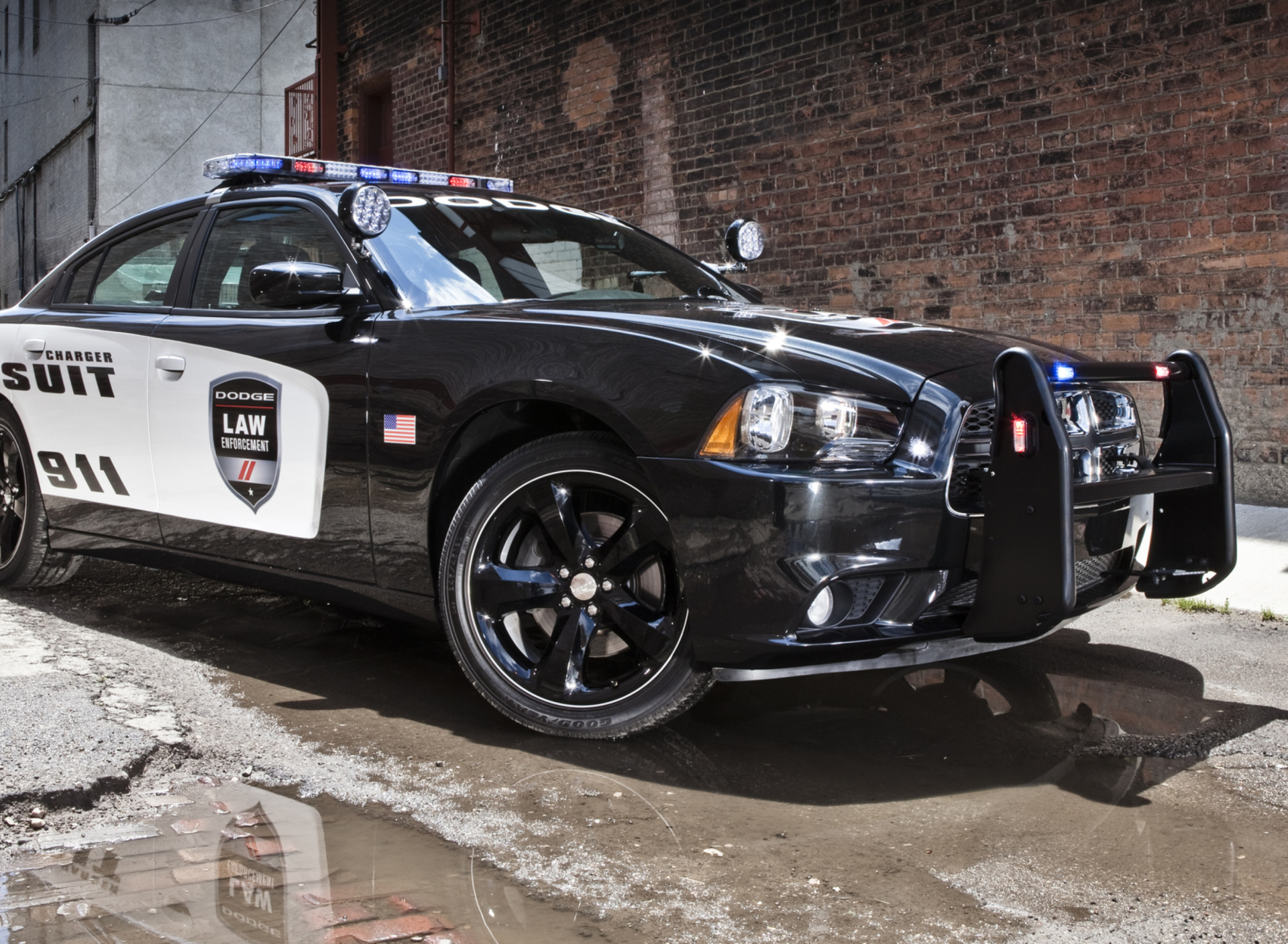 Обои Dodge Charger - Police Car 1920x1408