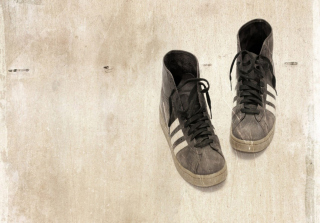 Free Grungy Sneakers Picture for Android, iPhone and iPad
