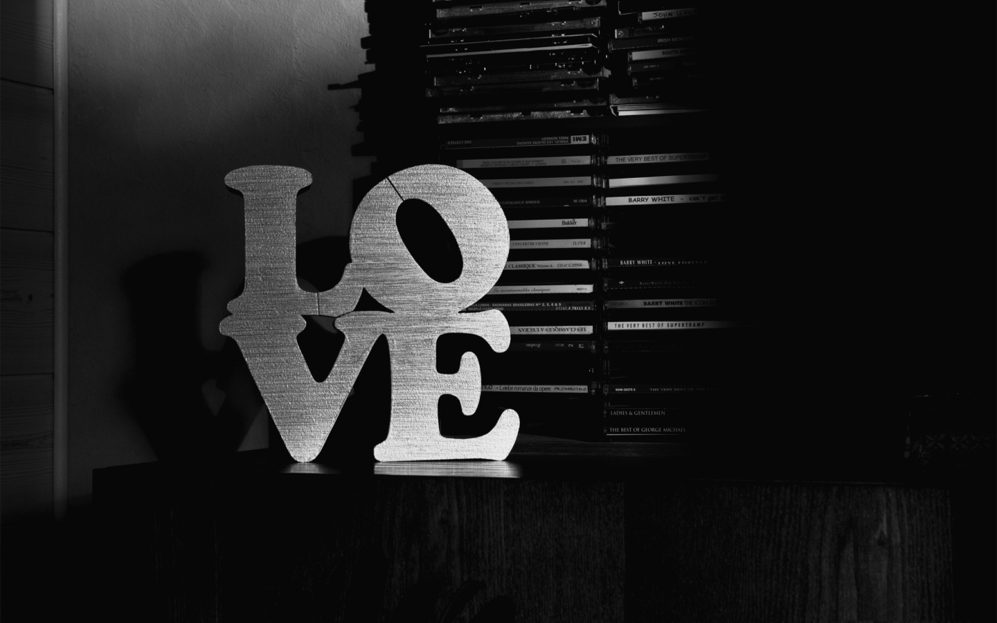 Love Black And White Sign wallpaper 1440x900