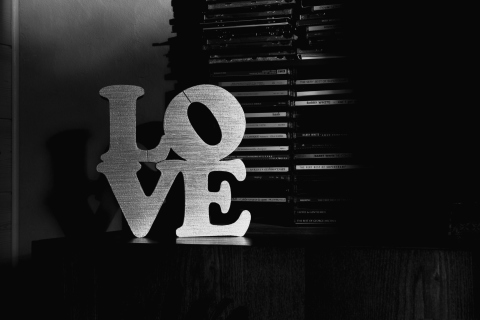 Love Black And White Sign wallpaper 480x320