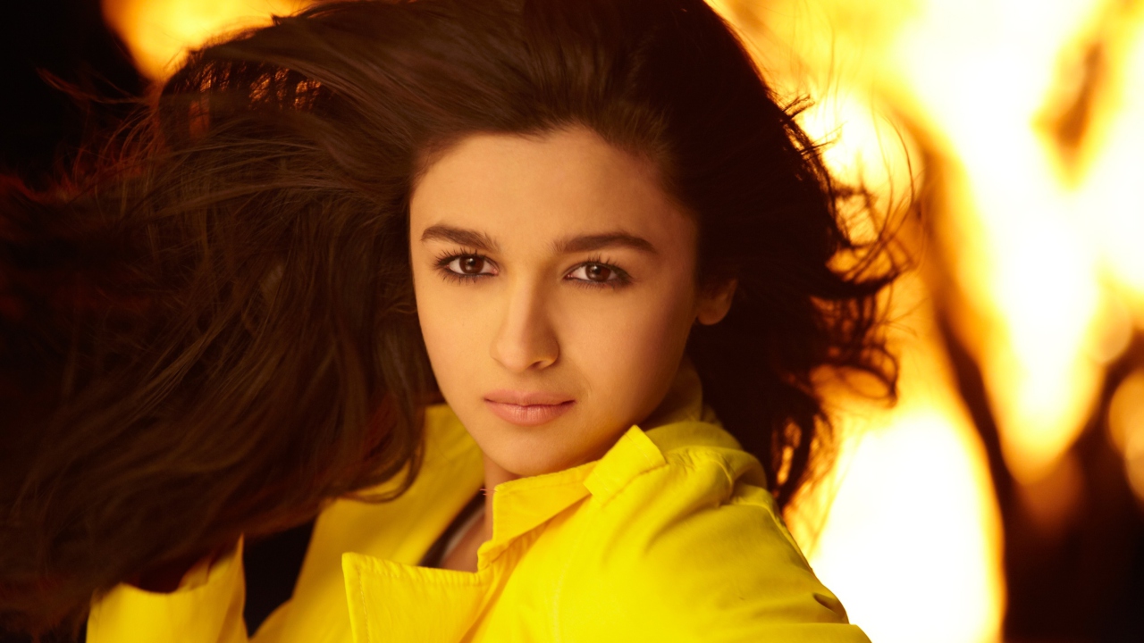 Alia Bhatt In Student Of The Year wallpaper 1280x720