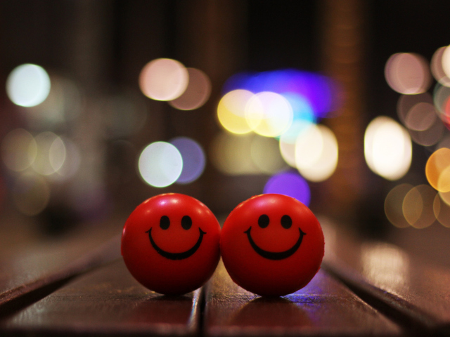 Обои Happy Smileys 640x480