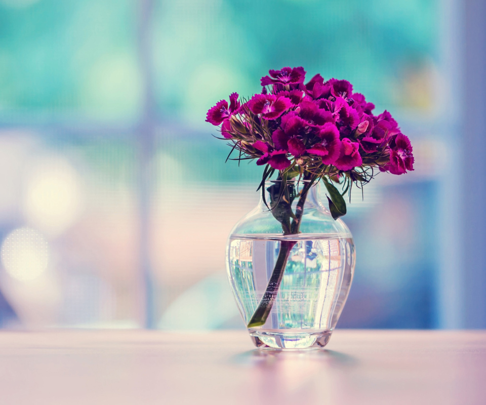 Flowers In Vase wallpaper 960x800