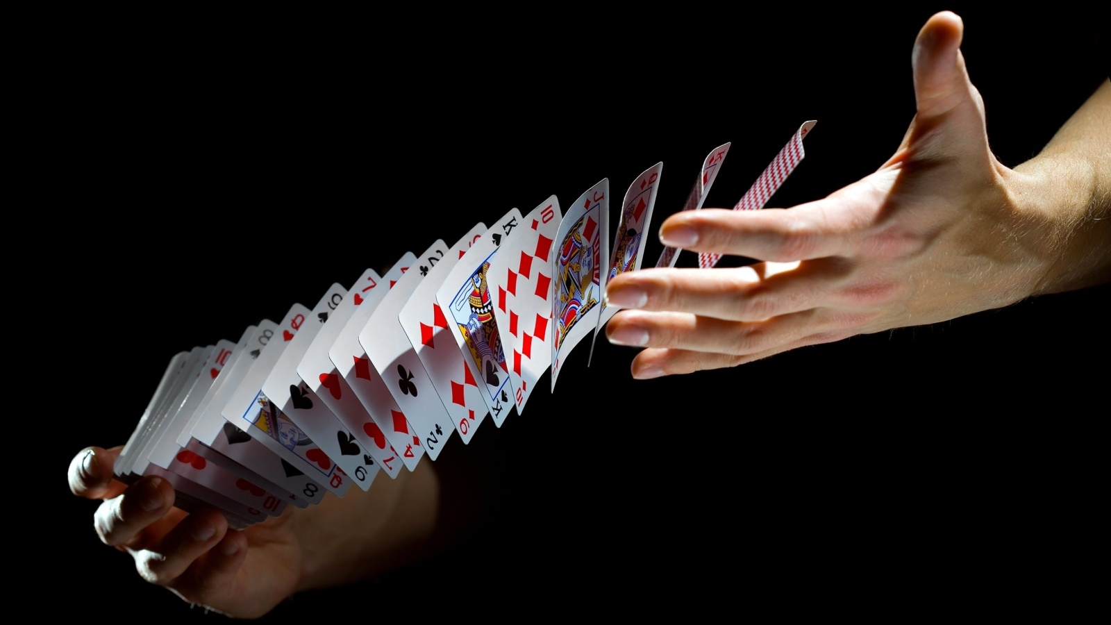 Playing cards trick wallpaper 1600x900