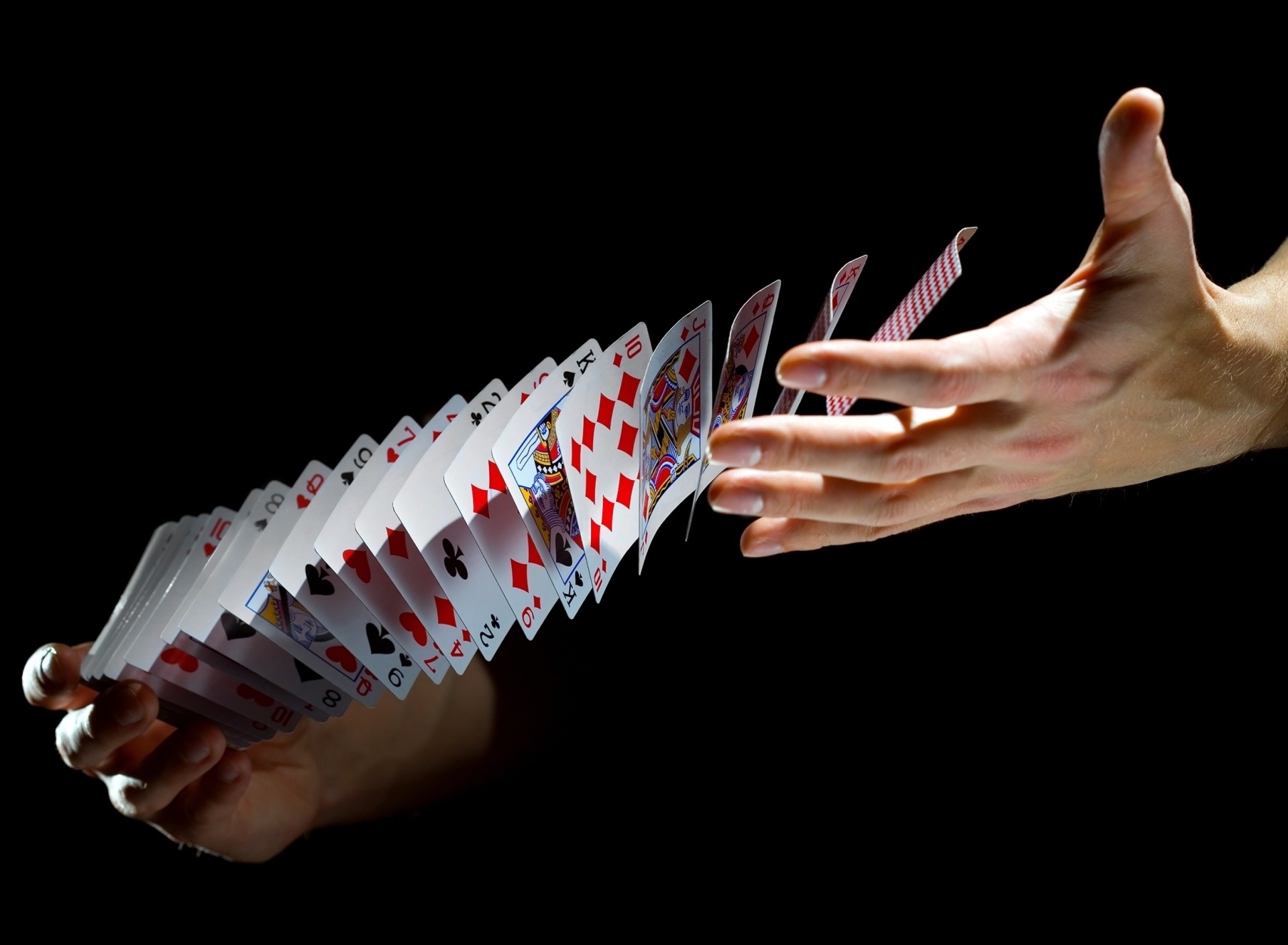 Playing cards trick wallpaper 1920x1408