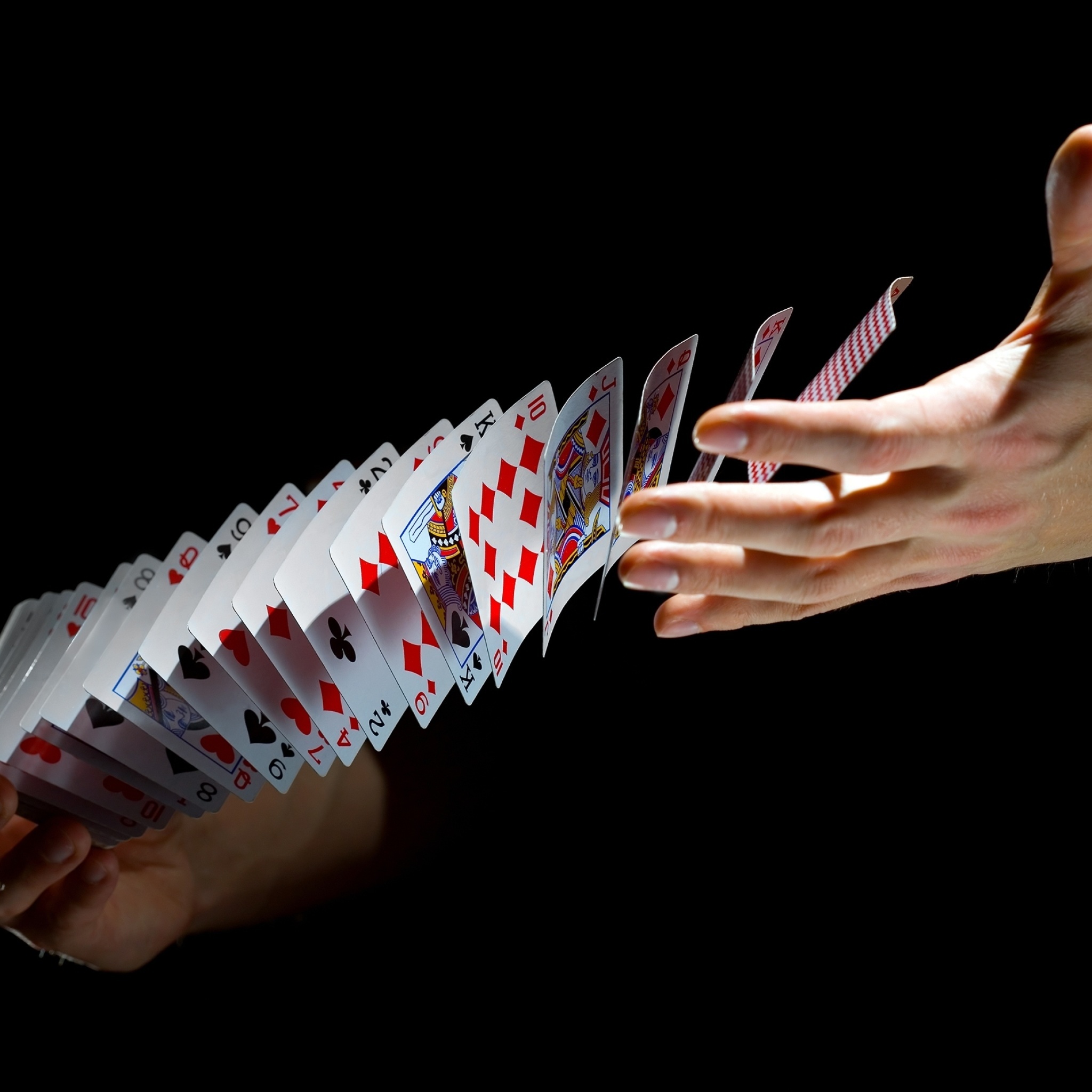 Playing cards trick wallpaper 2048x2048