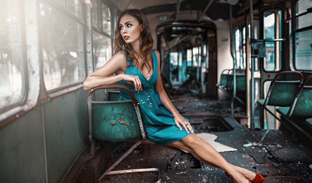 Girl in abandoned train wallpaper 1024x600