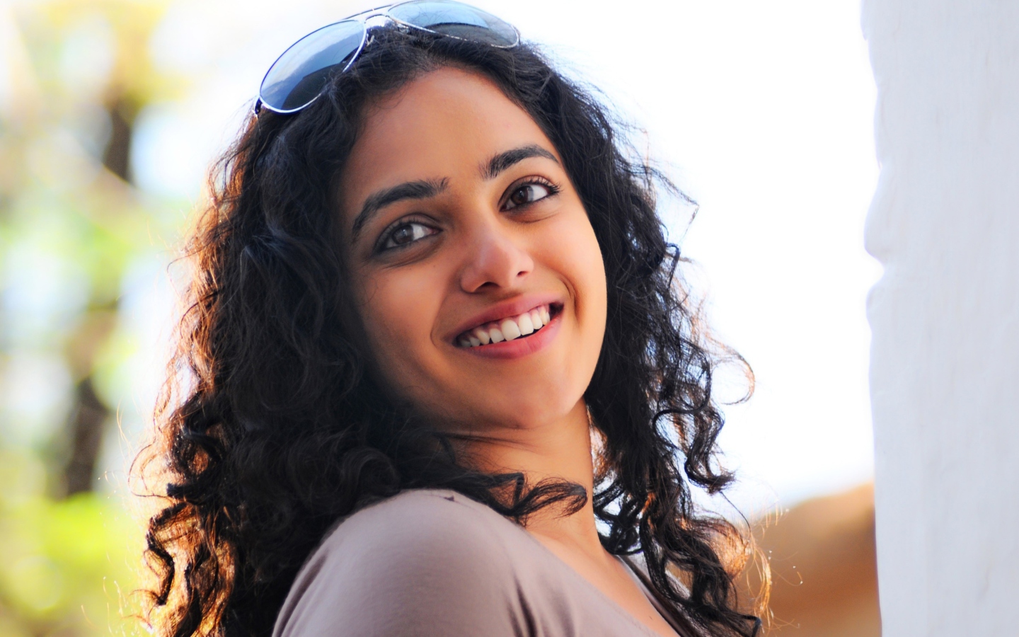 Sfondi Actress Nithya Menon 1440x900