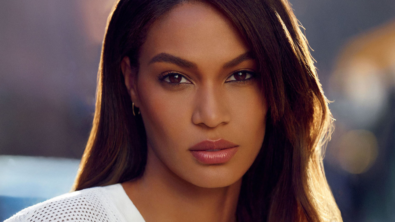 Joan Smalls wallpaper 1366x768