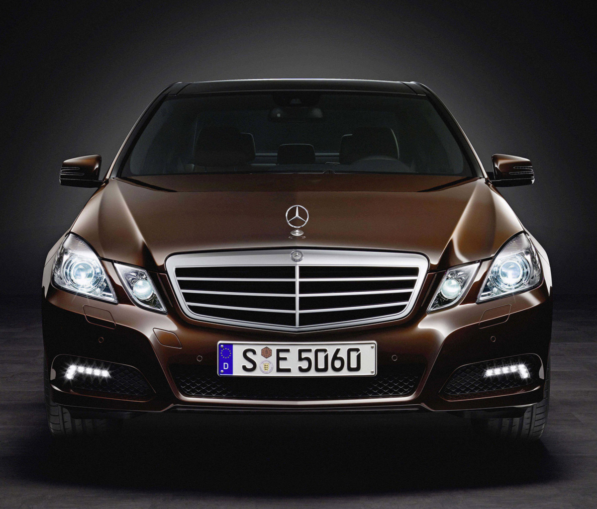 Screenshot №1 pro téma Mercedes Benz E-Class 1200x1024