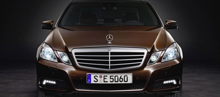Mercedes Benz E-Class screenshot #1 720x320