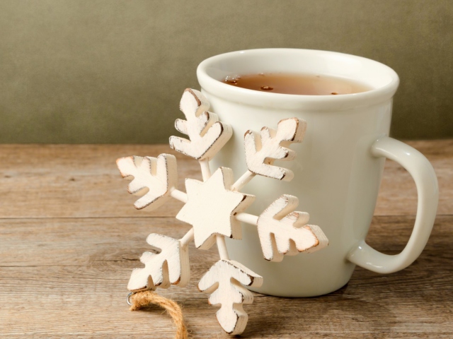Sfondi White Wooden Snowflake 640x480