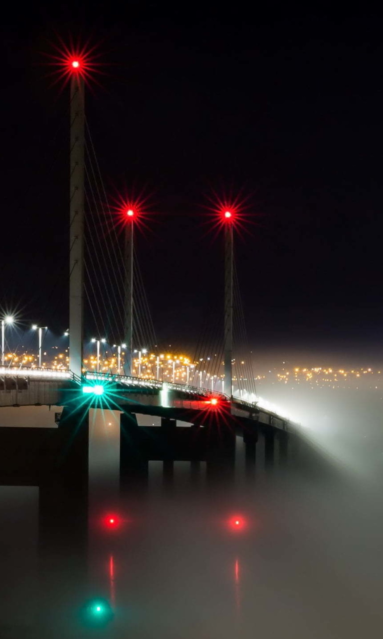 Das Kessock Bridge in Scotland Wallpaper 768x1280