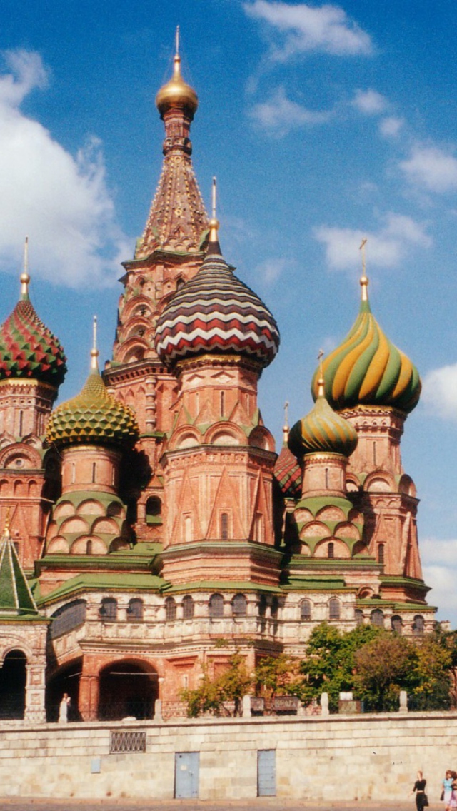 Screenshot №1 pro téma St. Basil's Cathedral On Red Square, Moscow 640x1136