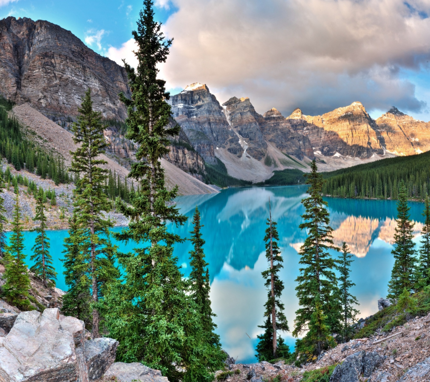 Обои Moraine Lake 1440x1280