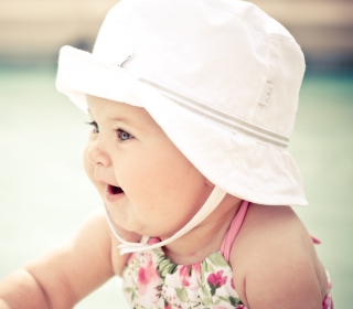 Cute Baby In Hat sfondi gratuiti per 1024x1024