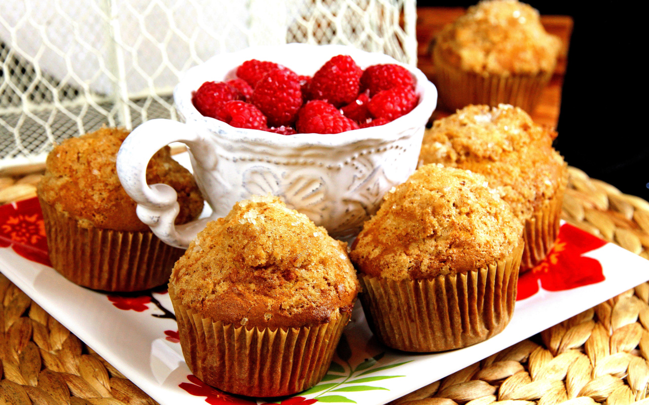 Muffins and Raspberries wallpaper 1280x800