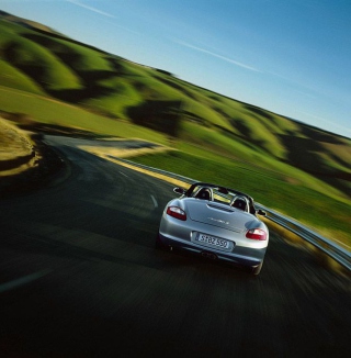 Kostenloses Porsche Boxter Highway Wallpaper für iPad 2