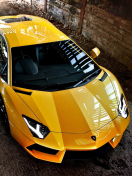 Das Yellow Lamborghini Aventador Wallpaper 132x176