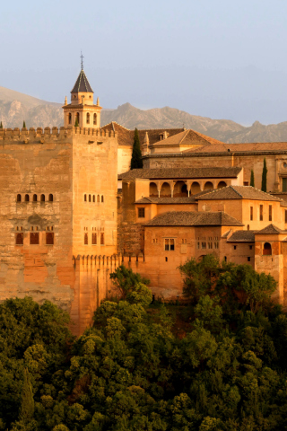 Das Alhambra of Granada Wallpaper 320x480
