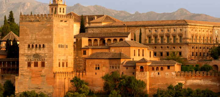 Alhambra of Granada wallpaper 720x320