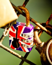 British Lock wallpaper 176x220