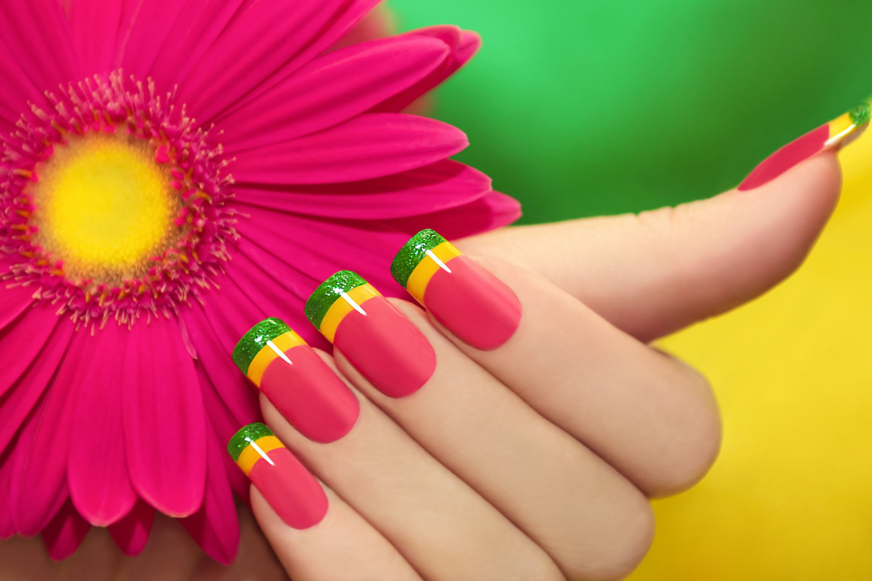 Обои Colorful Nails 2880x1920