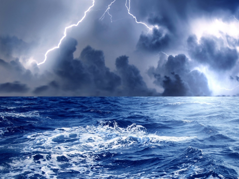 Das Storm And Blue Sea Wallpaper 800x600