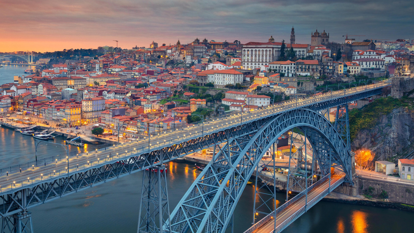 Das Dom Luis I Bridge in Porto Wallpaper 1366x768