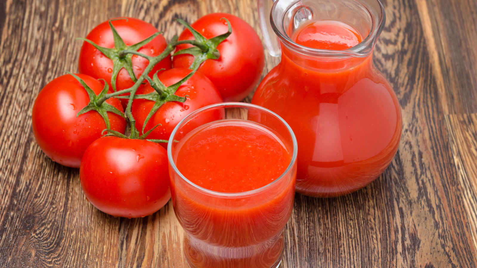 Fondo de pantalla Fresh Tomato Juice 1600x900