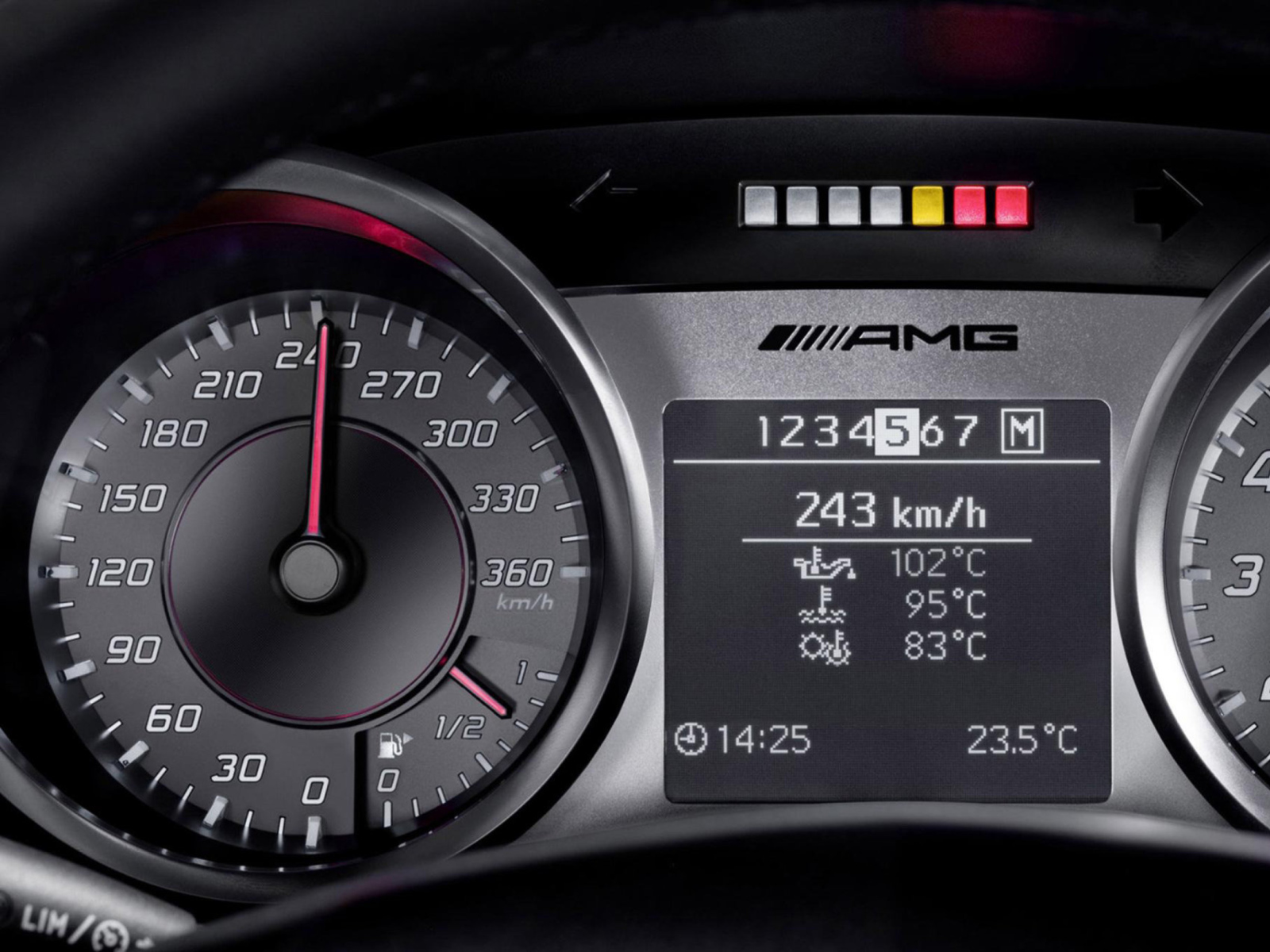 Обои Mercedes AMG Speedometer 1600x1200