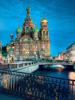 Fondo de pantalla Church Of Savior On Spilled Blood In St. Petersburg 240x320