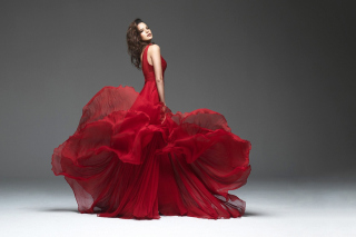 Girl in Beautiful Red Dress - Obrázkek zdarma 