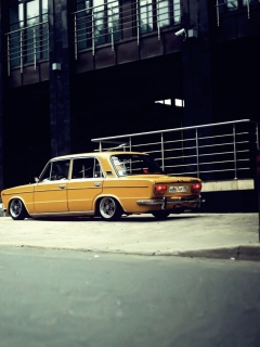 Das Lada Russian Car Wallpaper 240x320